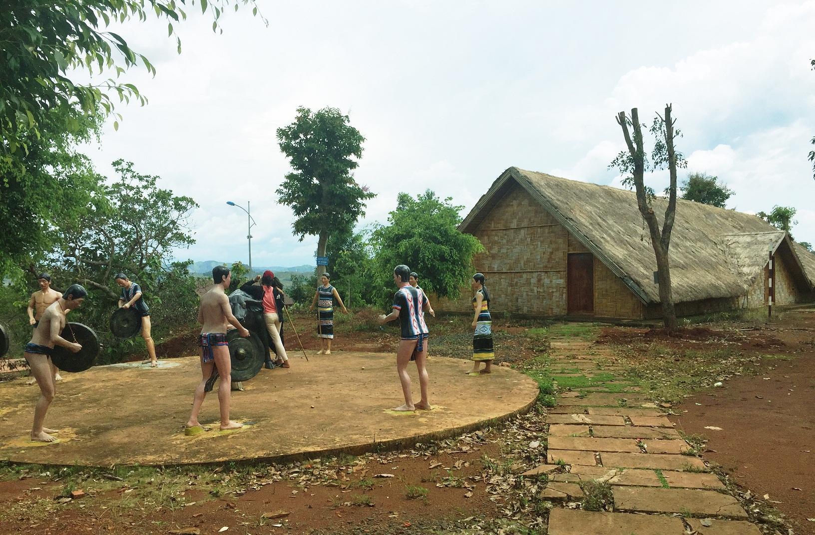 Ghé thăm sóc Bom Bo